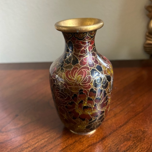 Vintage Asian cloisonné dark reds , browns , black vase , gold rim and details - Picture 2 of 6